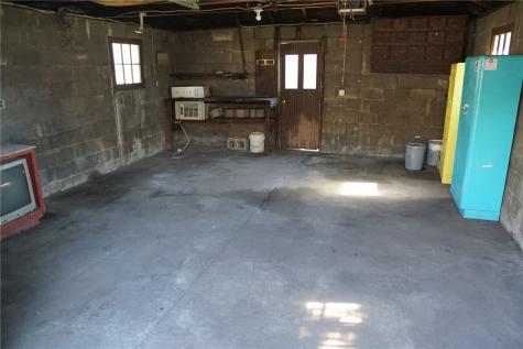 4611 5th Avenue Beaver Falls PA 15010