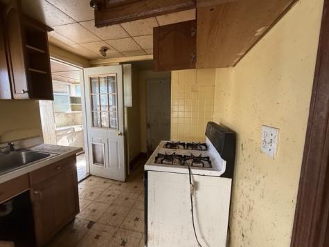 641 Thompson Avenue Clairton PA 15025
