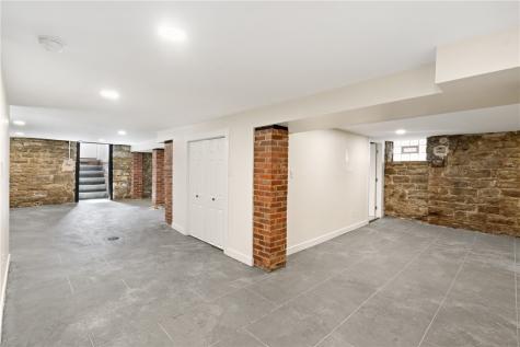 5522 Jackson Street Highland Park PA 15206