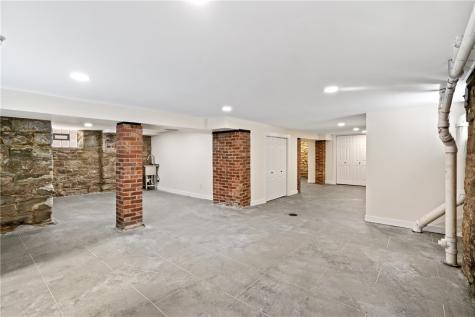 5522 Jackson Street Highland Park PA 15206