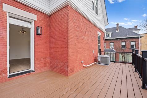 5522 Jackson Street Highland Park PA 15206