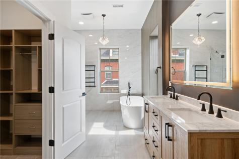 5522 Jackson Street Highland Park PA 15206