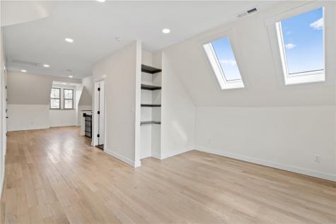 5522 Jackson Street Highland Park PA 15206