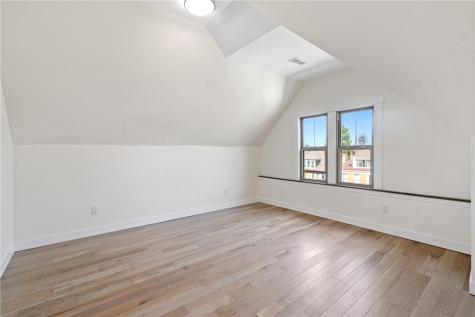 5522 Jackson Street Highland Park PA 15206