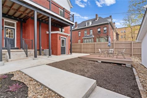5522 Jackson Street Highland Park PA 15206