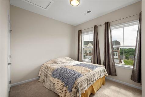 160 Cole Drive Robinson Township PA 15136