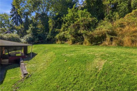 8157 Aber Road Verona PA 15147