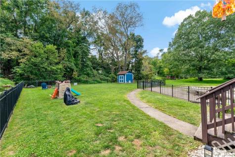21 Cario Drive N Franklin Township PA 15301