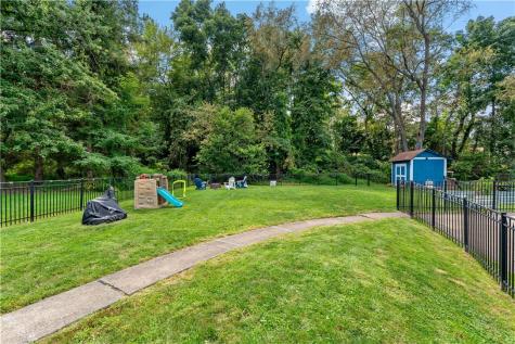 21 Cario Drive N Franklin Township PA 15301
