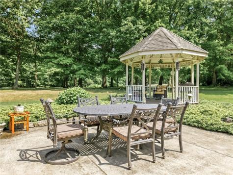 54 Oak Tree Court Shenango Township PA 16159