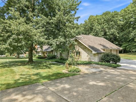 54 Oak Tree Court Shenango Township PA 16159