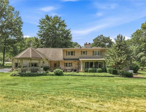 54 Oak Tree Court Shenango Township PA 16159