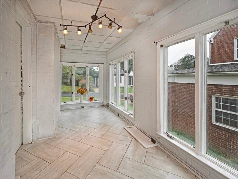 413 Charles Avenue New Kensington PA 15068