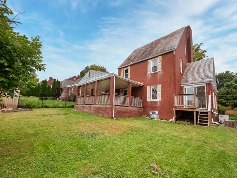 413 Charles Avenue New Kensington PA 15068