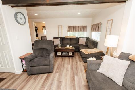 824 Ridge Road Centerville PA 15417