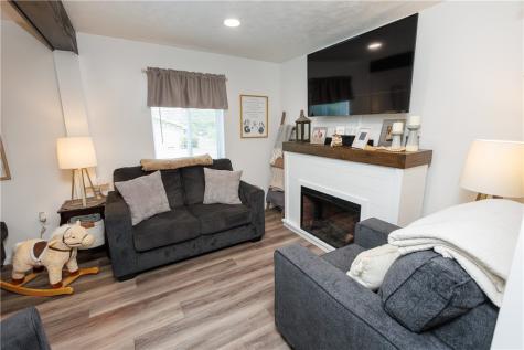 824 Ridge Road Centerville PA 15417