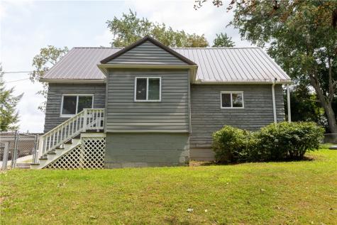 824 Ridge Road Centerville PA 15417