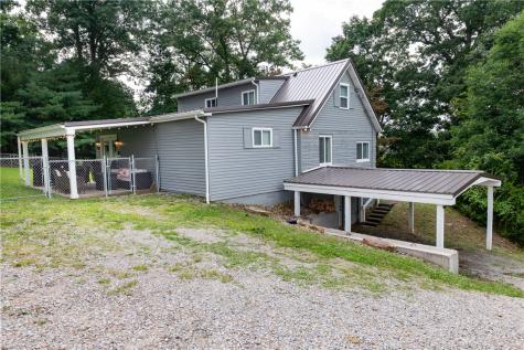 824 Ridge Road Centerville PA 15417