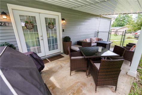824 Ridge Road Centerville PA 15417