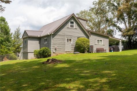 824 Ridge Road Centerville PA 15417