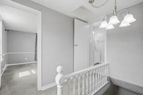 636 1/2 Fifth Avenue Coraopolis PA 15108