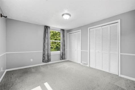 636 1/2 Fifth Avenue Coraopolis PA 15108