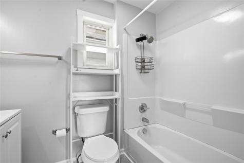 636 1/2 Fifth Avenue Coraopolis PA 15108