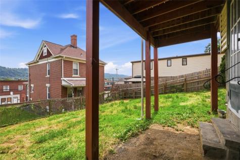 636 1/2 Fifth Avenue Coraopolis PA 15108