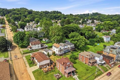 636 1/2 Fifth Avenue Coraopolis PA 15108