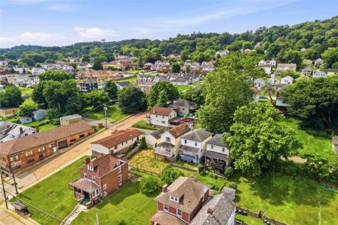 636 1/2 Fifth Avenue Coraopolis PA 15108