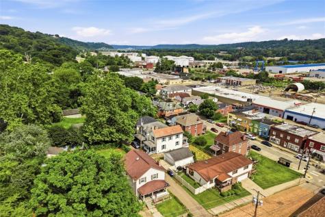 636 1/2 Fifth Avenue Coraopolis PA 15108
