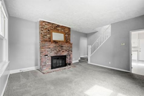 636 1/2 Fifth Avenue Coraopolis PA 15108