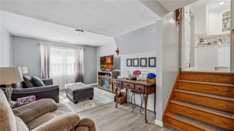 5805 Daniel Drive Hermitage PA 16148