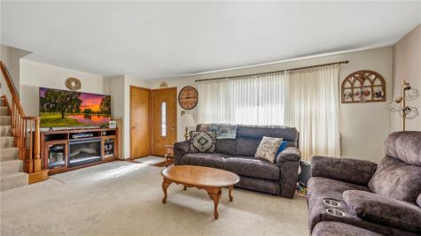 5805 Daniel Drive Hermitage PA 16148