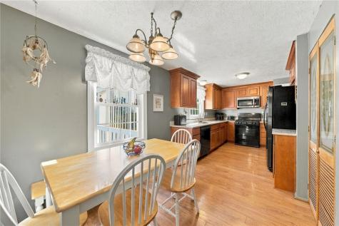 140 Slatewood Court Bethel Park PA 15102