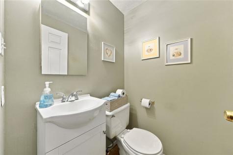 140 Slatewood Court Bethel Park PA 15102