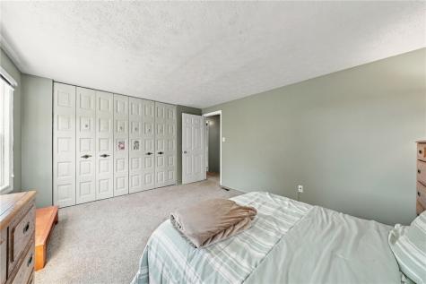 140 Slatewood Court Bethel Park PA 15102