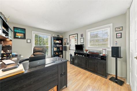 140 Slatewood Court Bethel Park PA 15102