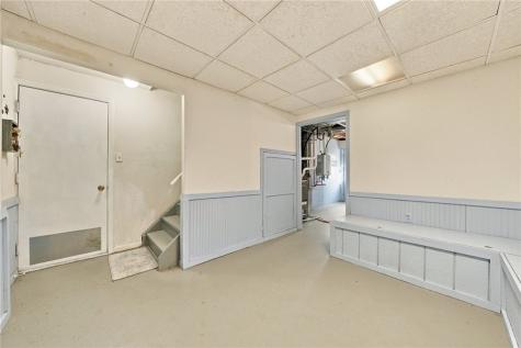 140 Slatewood Court Bethel Park PA 15102
