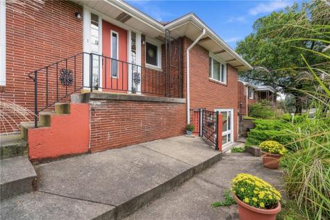 457 Longvue Drive New Kensington PA 15068
