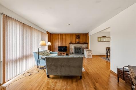 457 Longvue Drive New Kensington PA 15068