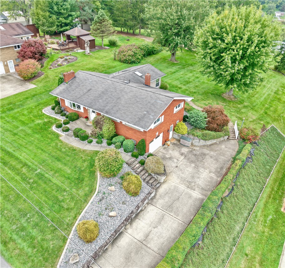 321 Comanche Drive Rostraver PA 15012