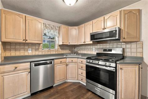 2270 Glenbury Street Overbrook PA 15234