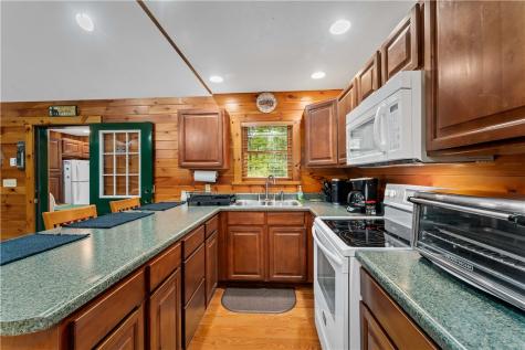 121 Apple Street Springfield Township PA 15469