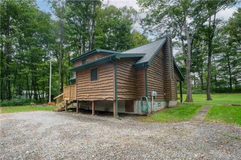 121 Apple Street Springfield Township PA 15469