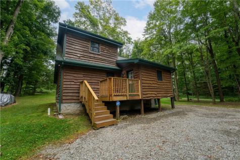 121 Apple Street Springfield Township PA 15469