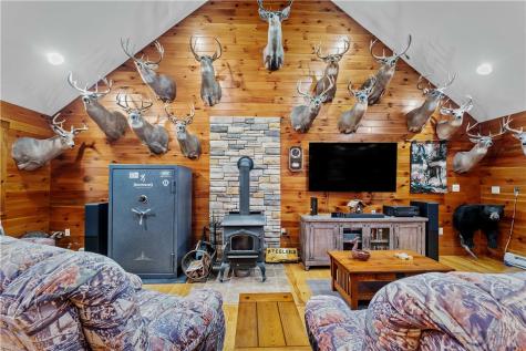 121 Apple Street Springfield Township PA 15469