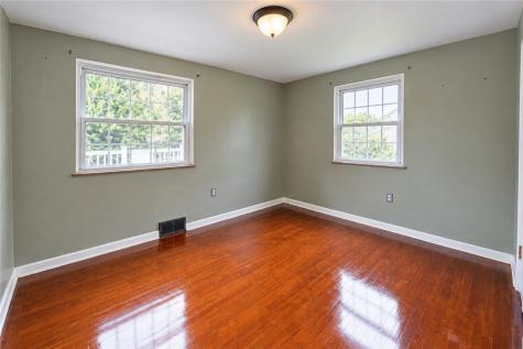 19 Hillcrest Avenue Burgettstown Boro PA 15021