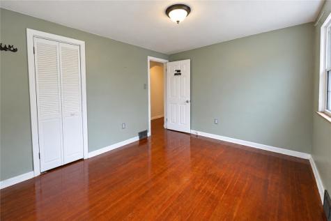 19 Hillcrest Avenue Burgettstown Boro PA 15021