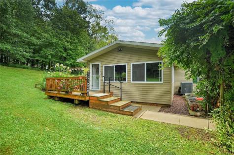 448 Wussick Drive Mt Pleasant Township PA 15057